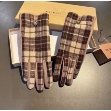 Burberry Gloves