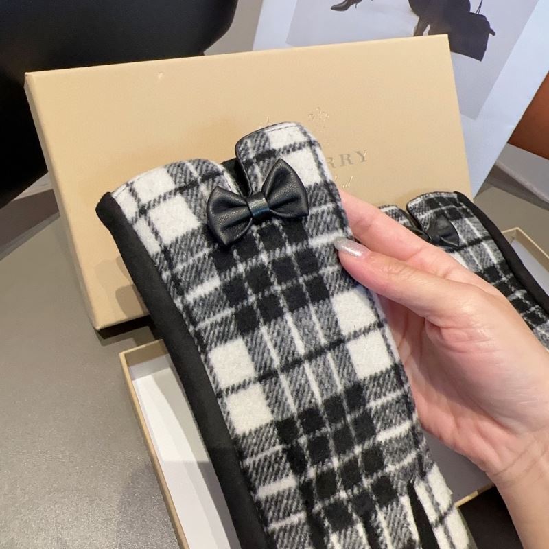 Burberry Gloves