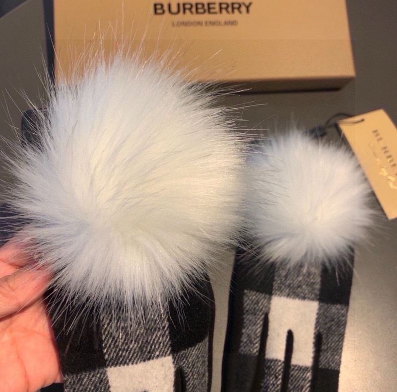 Burberry Gloves