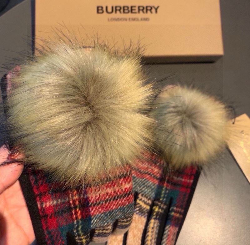 Burberry Gloves