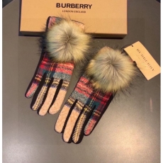 Burberry Gloves