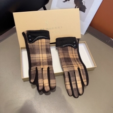 Burberry Gloves