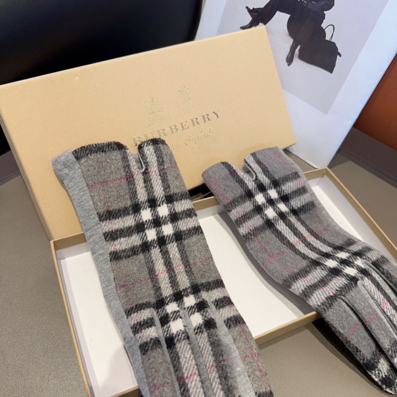 Burberry Gloves