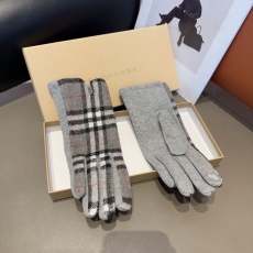 Burberry Gloves