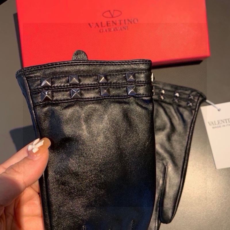 Valentino Gloves