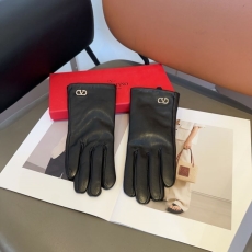 Valentino Gloves