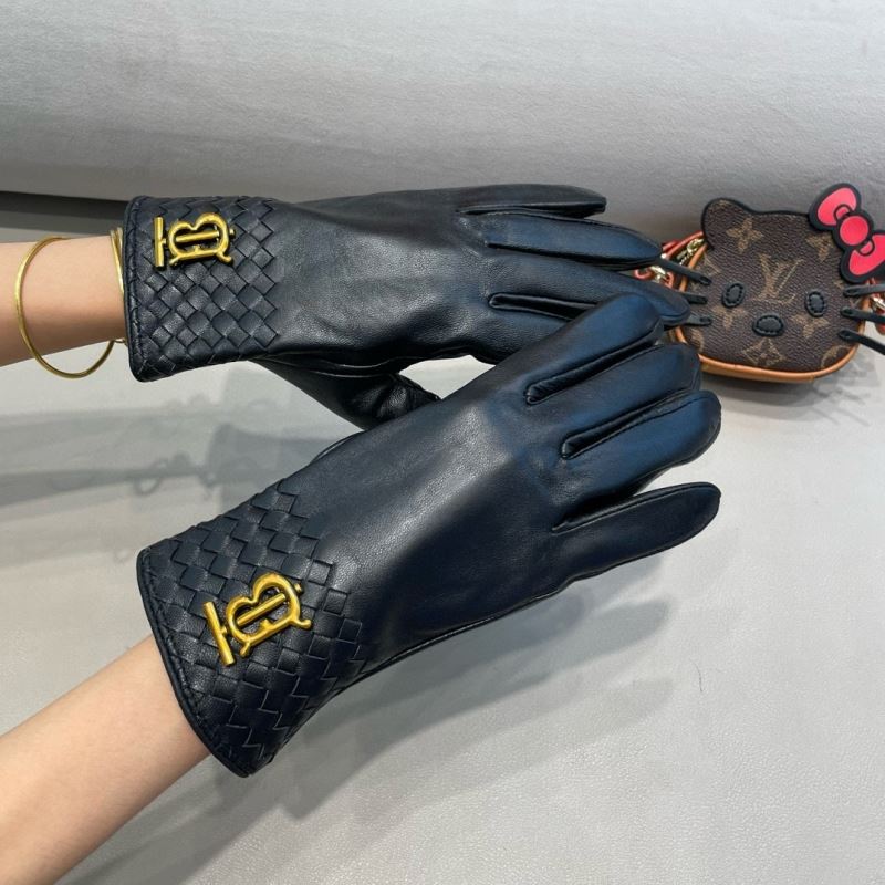 Burberry Gloves