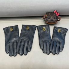 Burberry Gloves