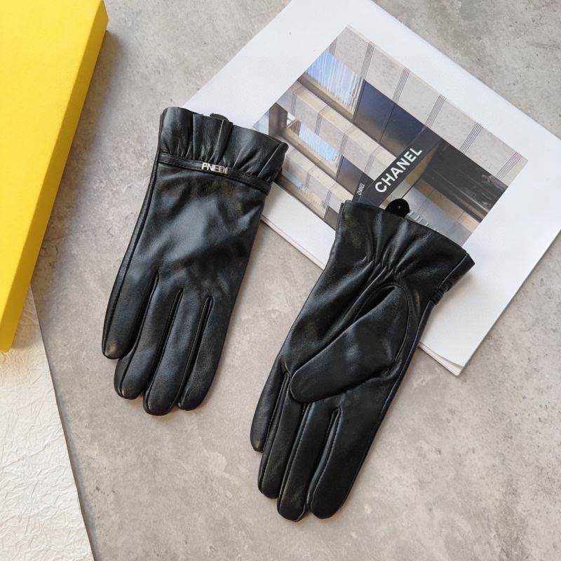 Fendi Gloves